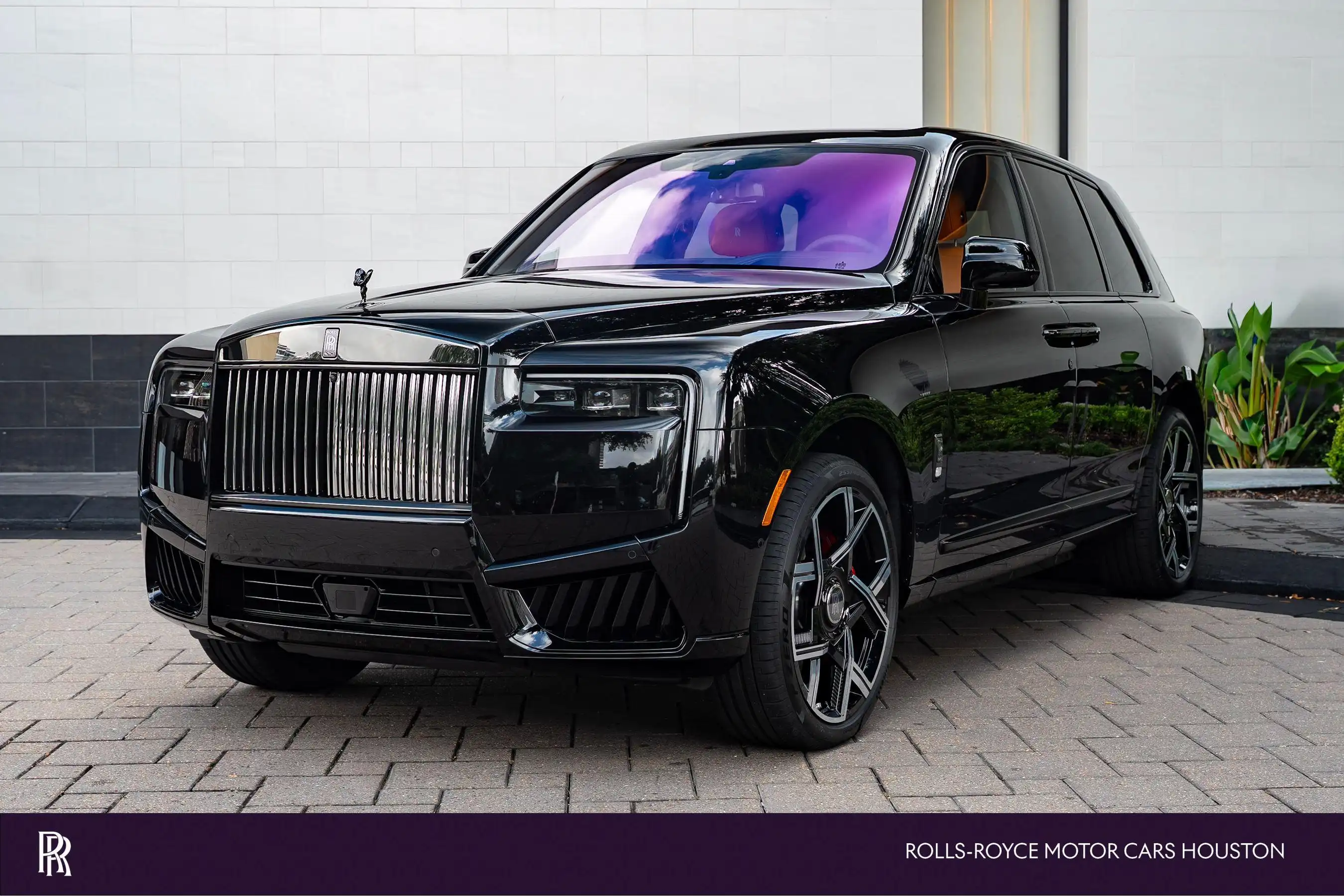 2027 Rolls-Royce Cullinan Black Badge's photo
