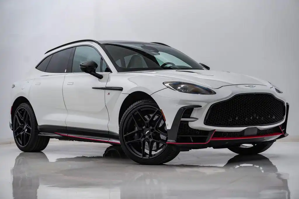 2026 Aston Martin DBX 4.0 V8 S AWD's photo