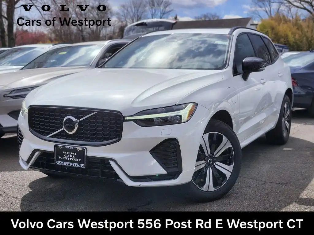 2025 Volvo XC60 T8 Core Dark AWD's photo