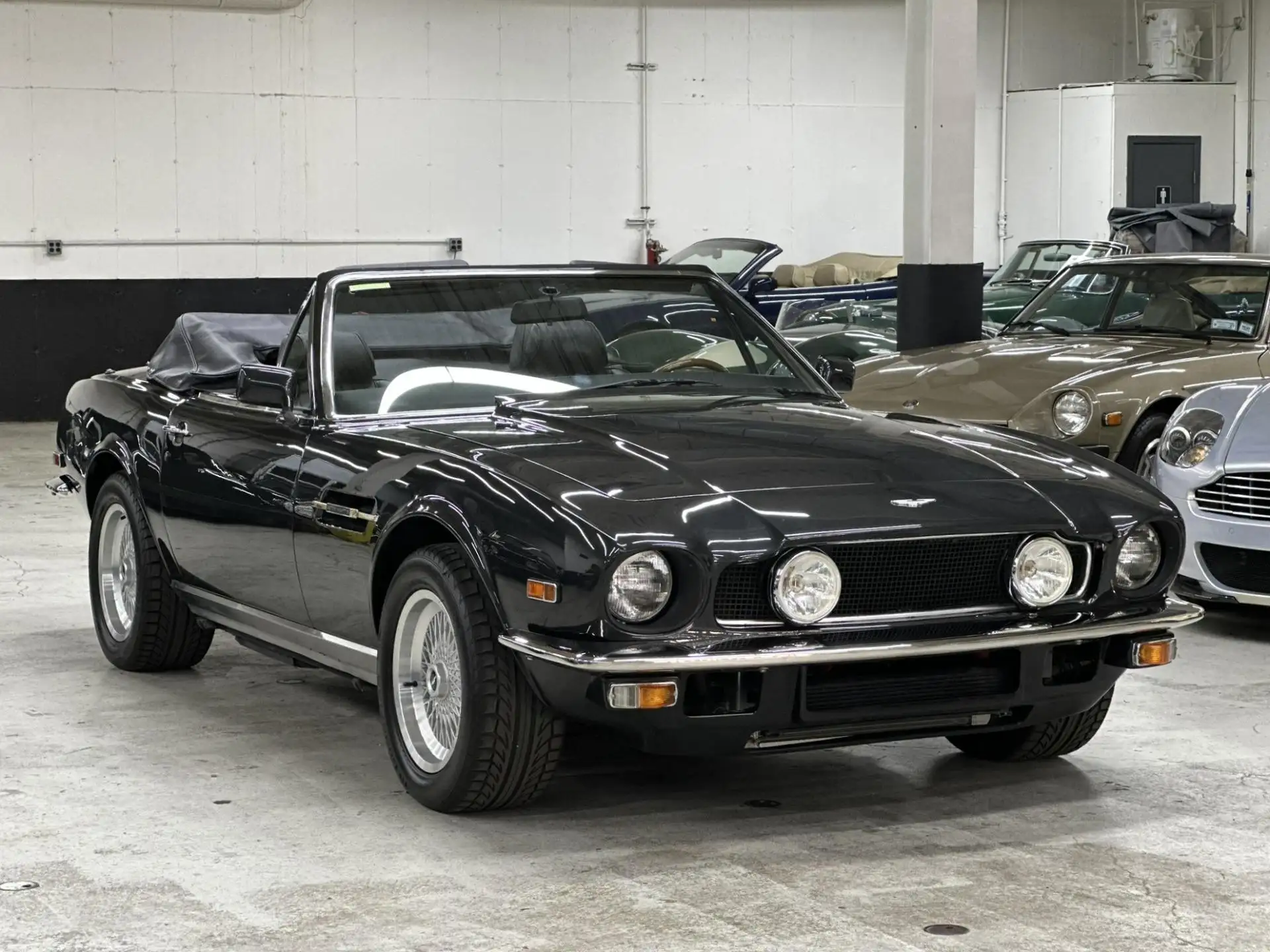 1989 Aston Martin V8's photo