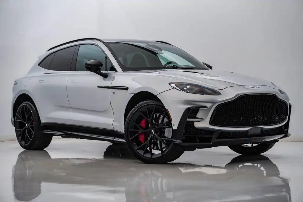 2026 Aston Martin DBX 4.0 V8 S AWD's photo