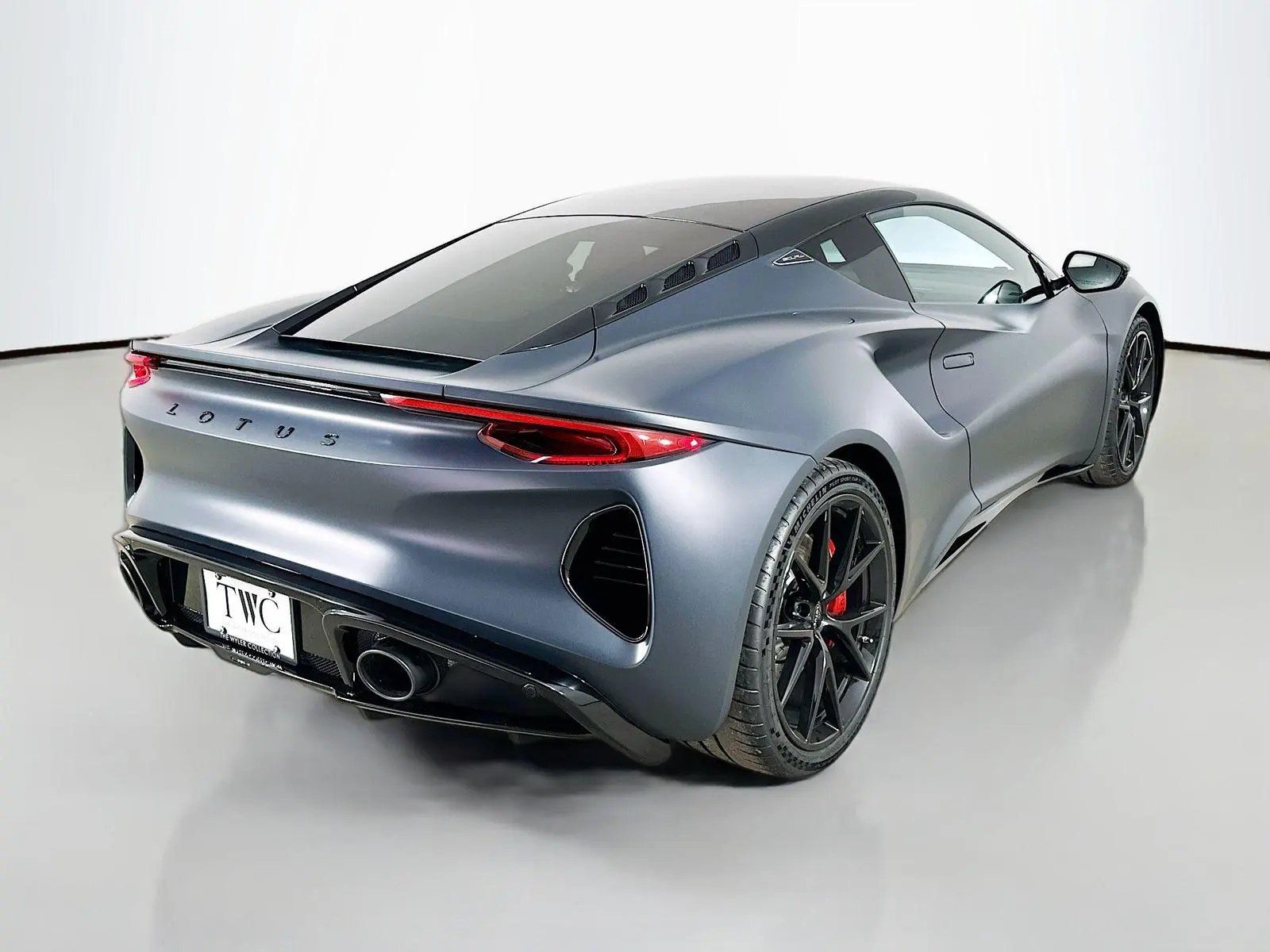 2026 Lotus Emira undefined photo 5