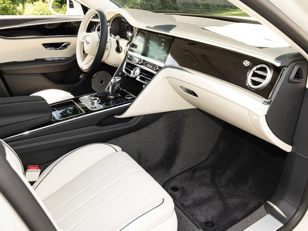 2026 Bentley Flying Spur undefined photo 4
