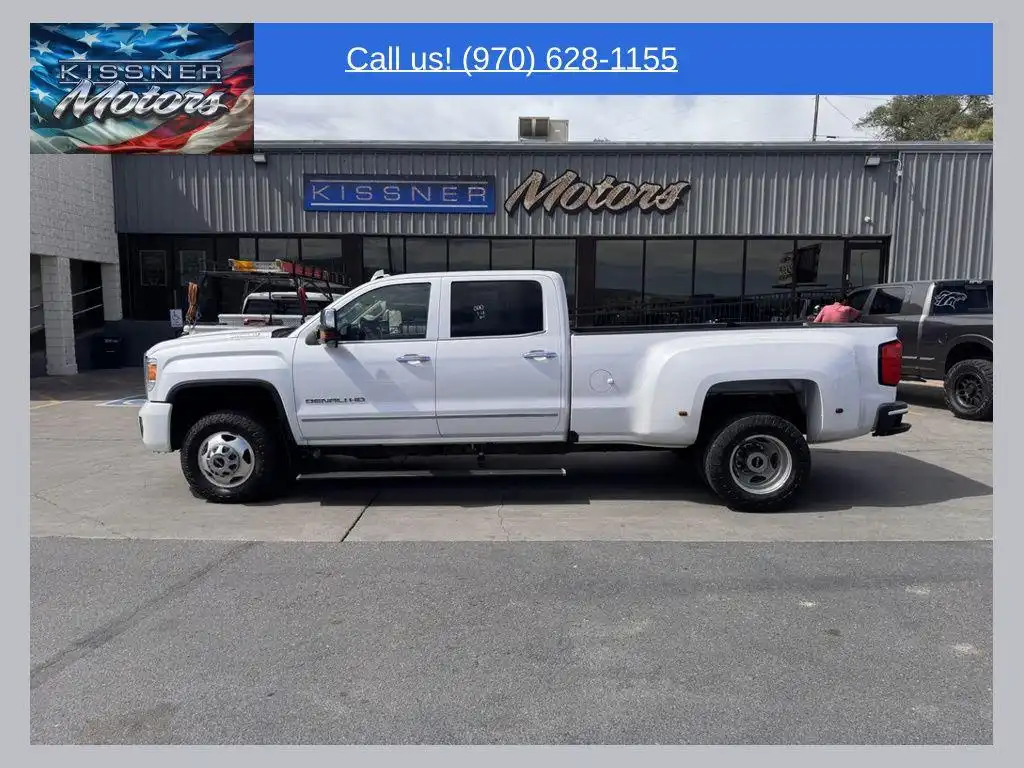 2019 GMC Sierra 4WD Crew Cab Standard Box Denali's photo