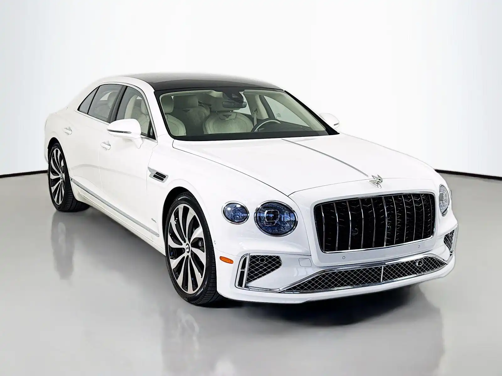 2026 Bentley Flying Spur's photo