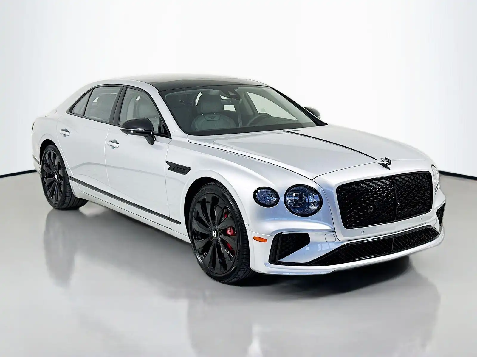 2026 Bentley Flying Spur's photo