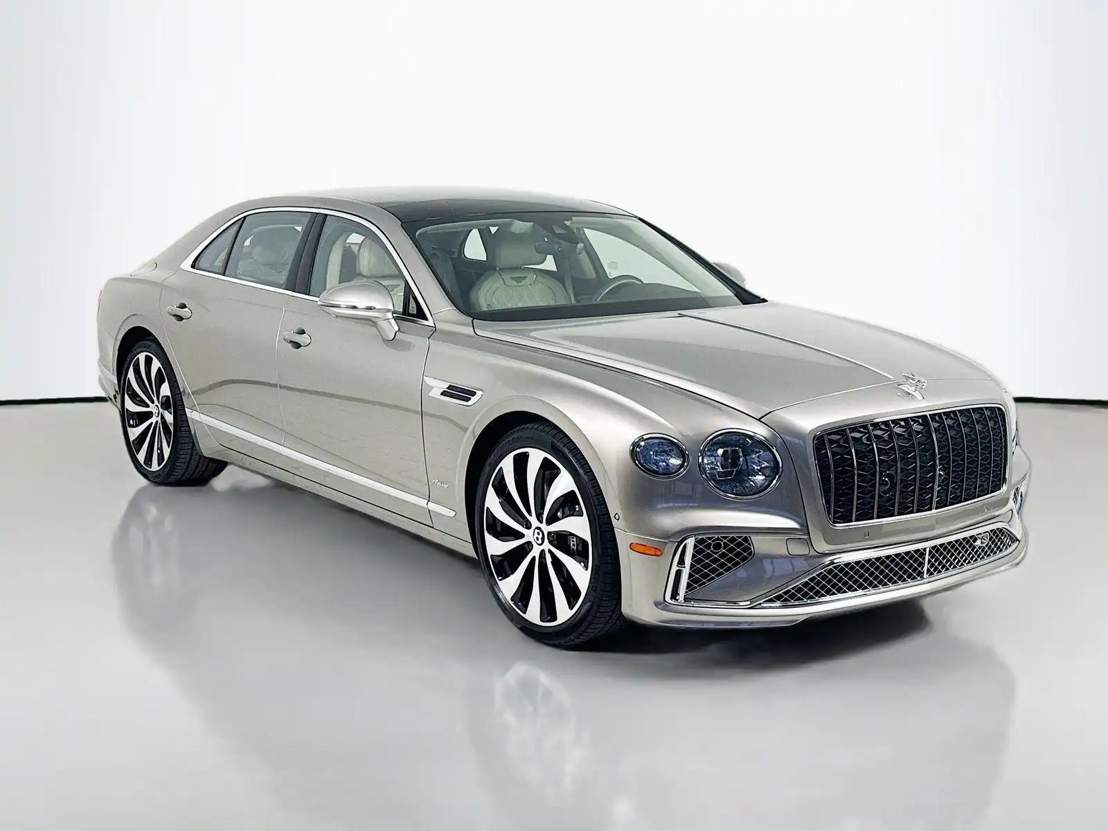 2026 Bentley Flying Spur's photo