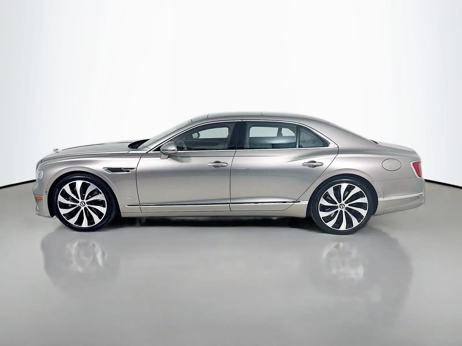 2026 Bentley Flying Spur undefined photo 4
