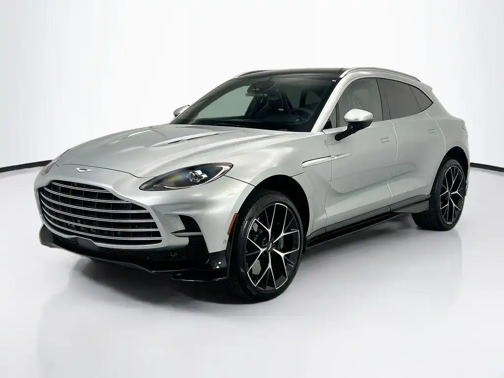 2026 Aston Martin DBX 4.0 V8 707 AWD's photo