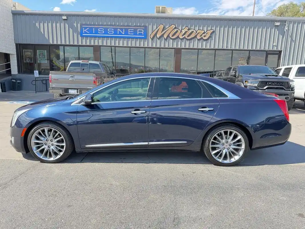 2015 Cadillac XTS V-Sport AWD Collection Platinum's photo