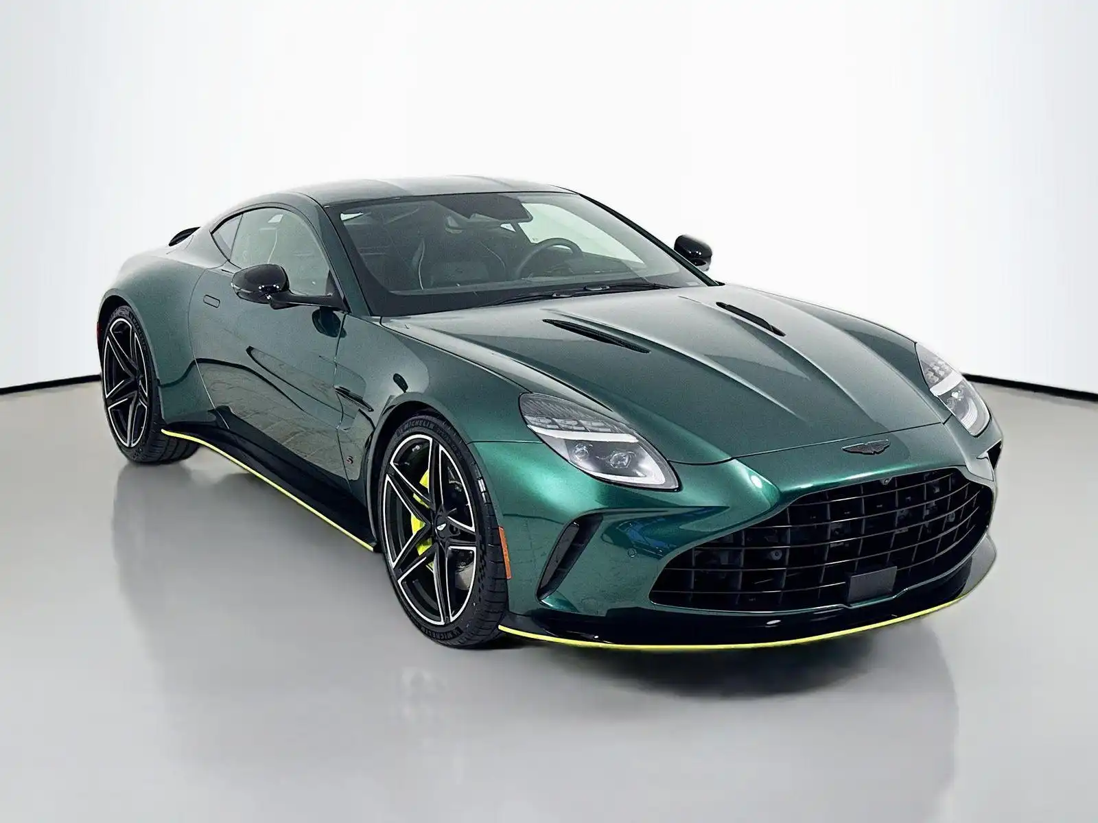 2026 Aston Martin Vantage 4.0 V8's photo