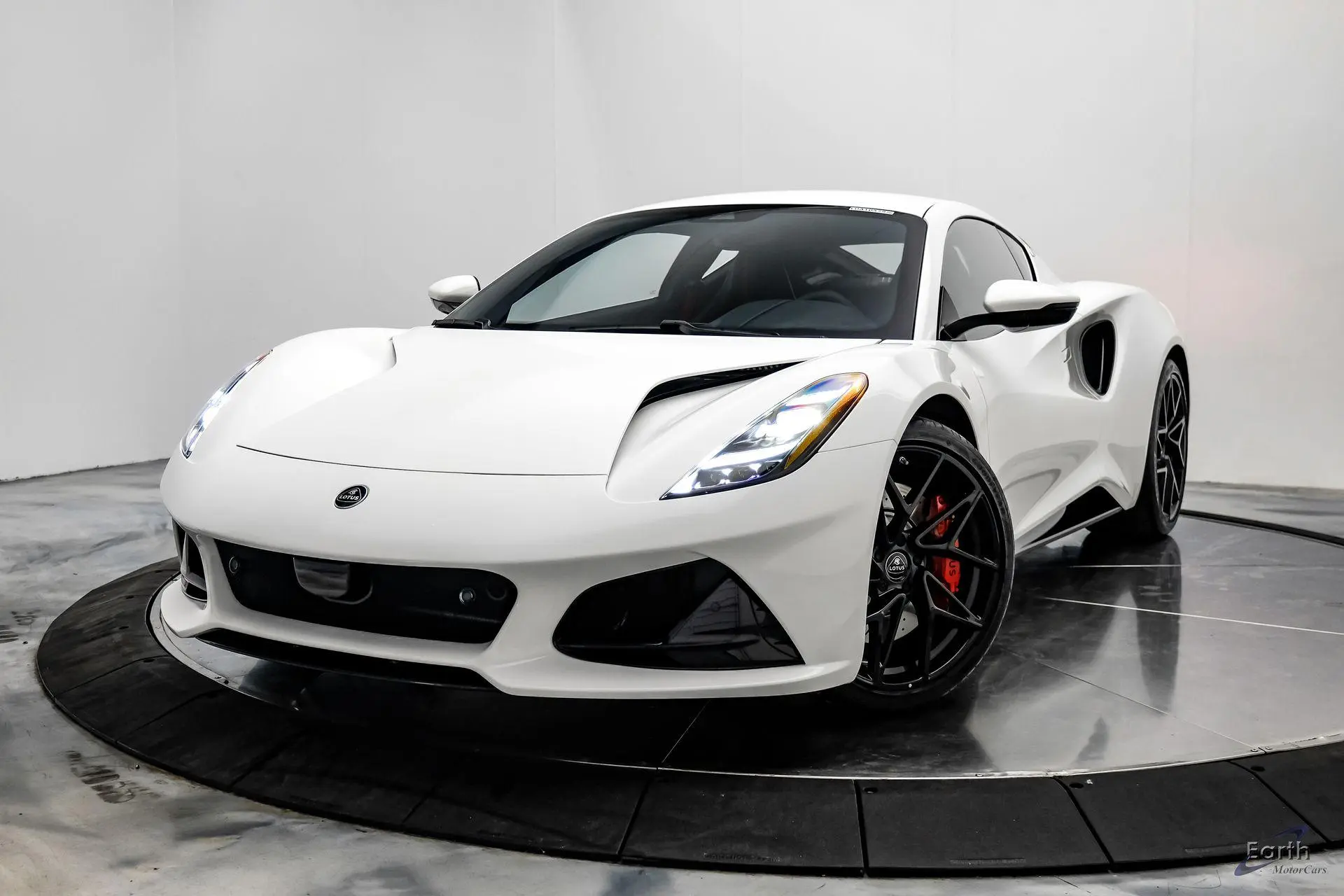 2026 Lotus Emira undefined photo 5