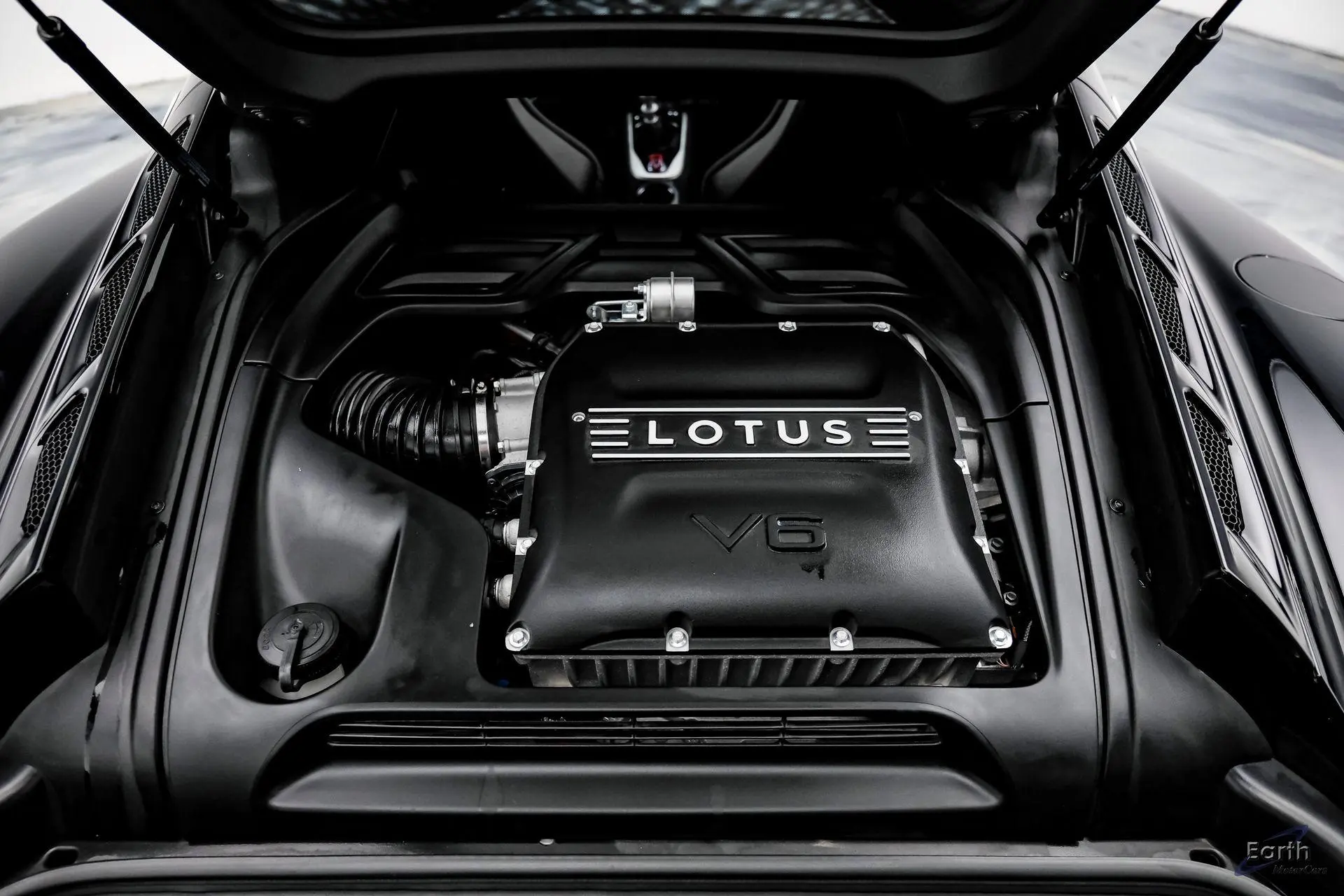 2026 Lotus Emira undefined photo 3