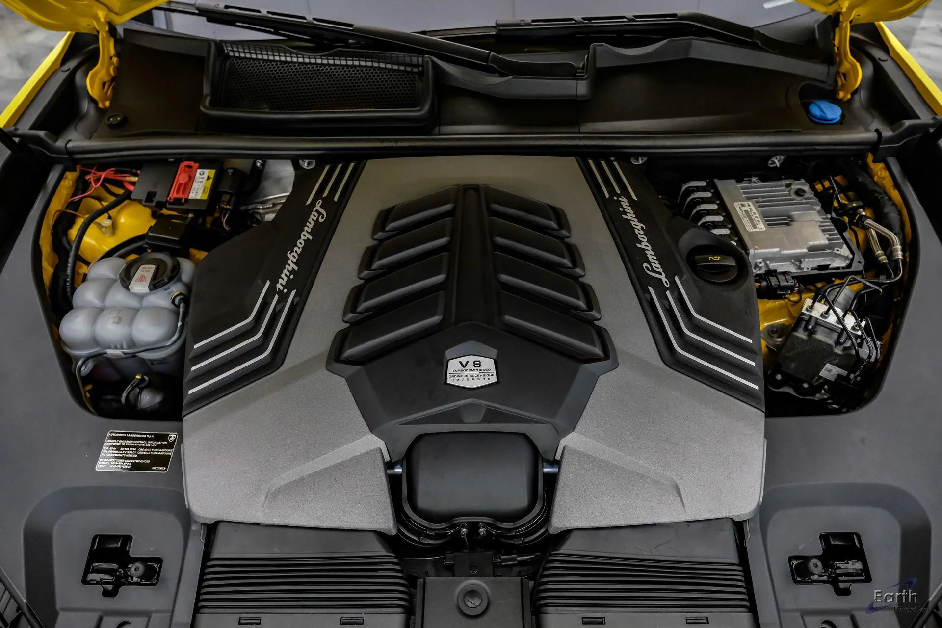 2021 Lamborghini Urus 4.0 V8 photo 3
