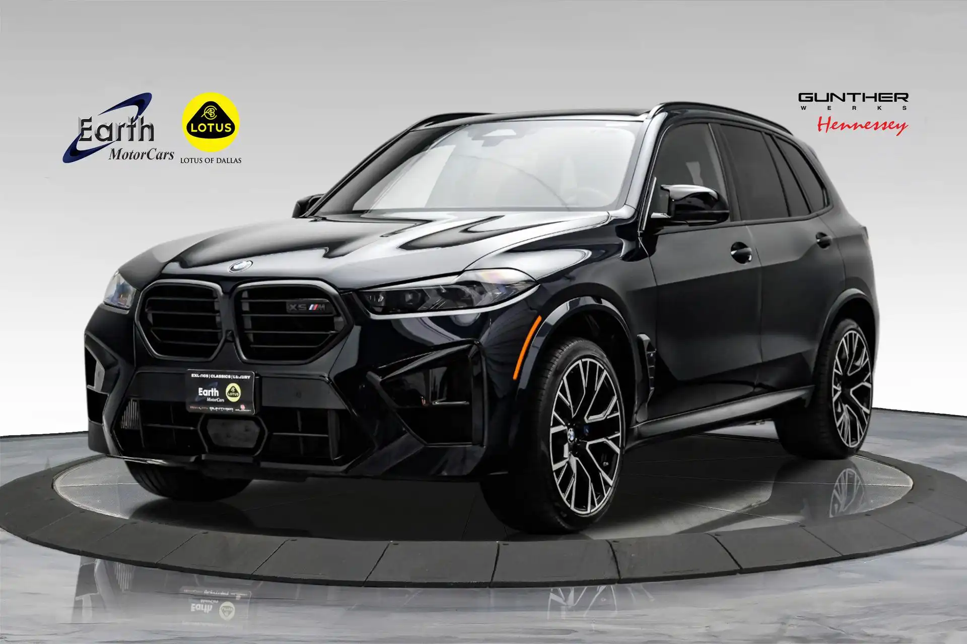 2025 BMW X5 M Competition's photo