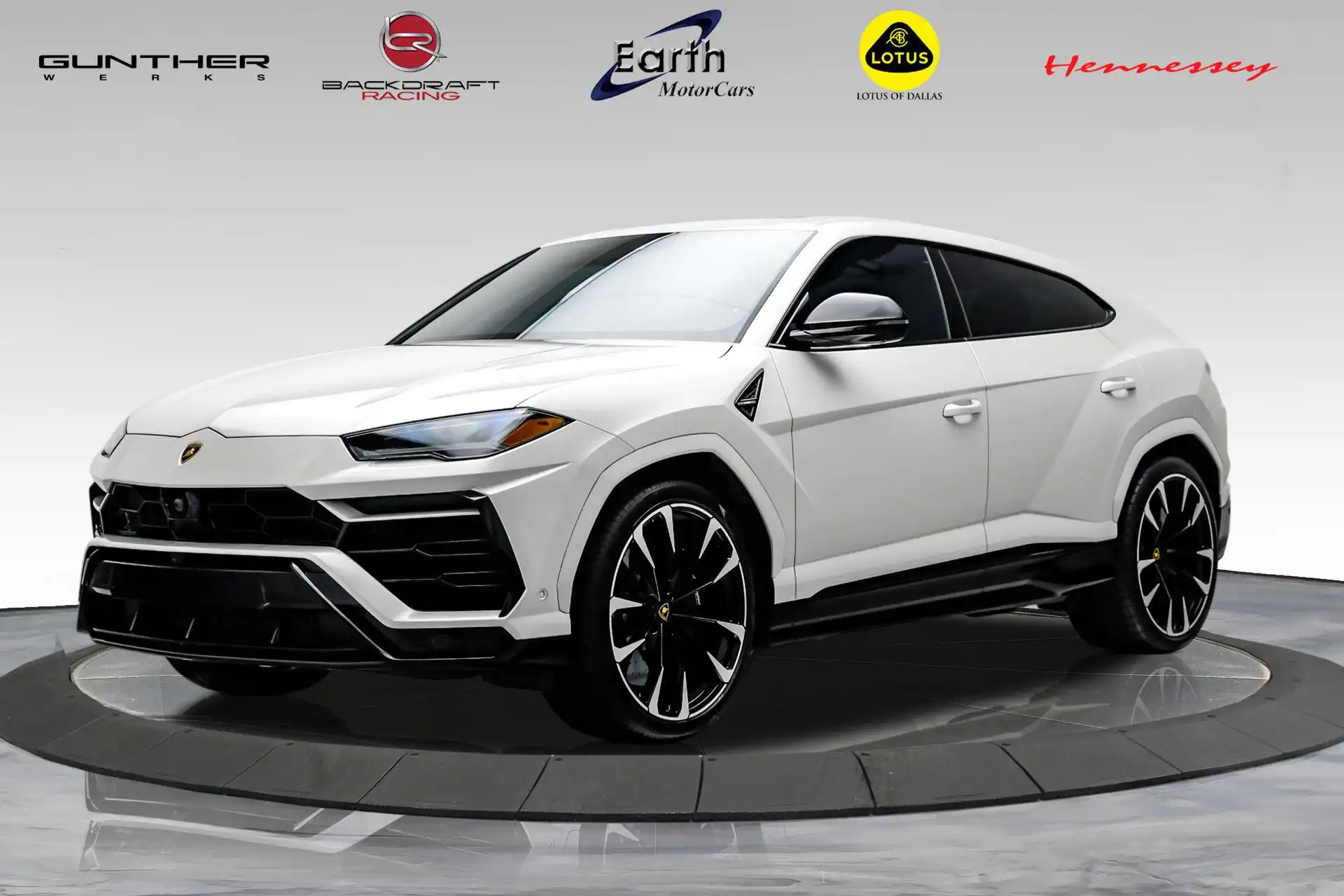 2022 Lamborghini Urus 4.0 V8's photo