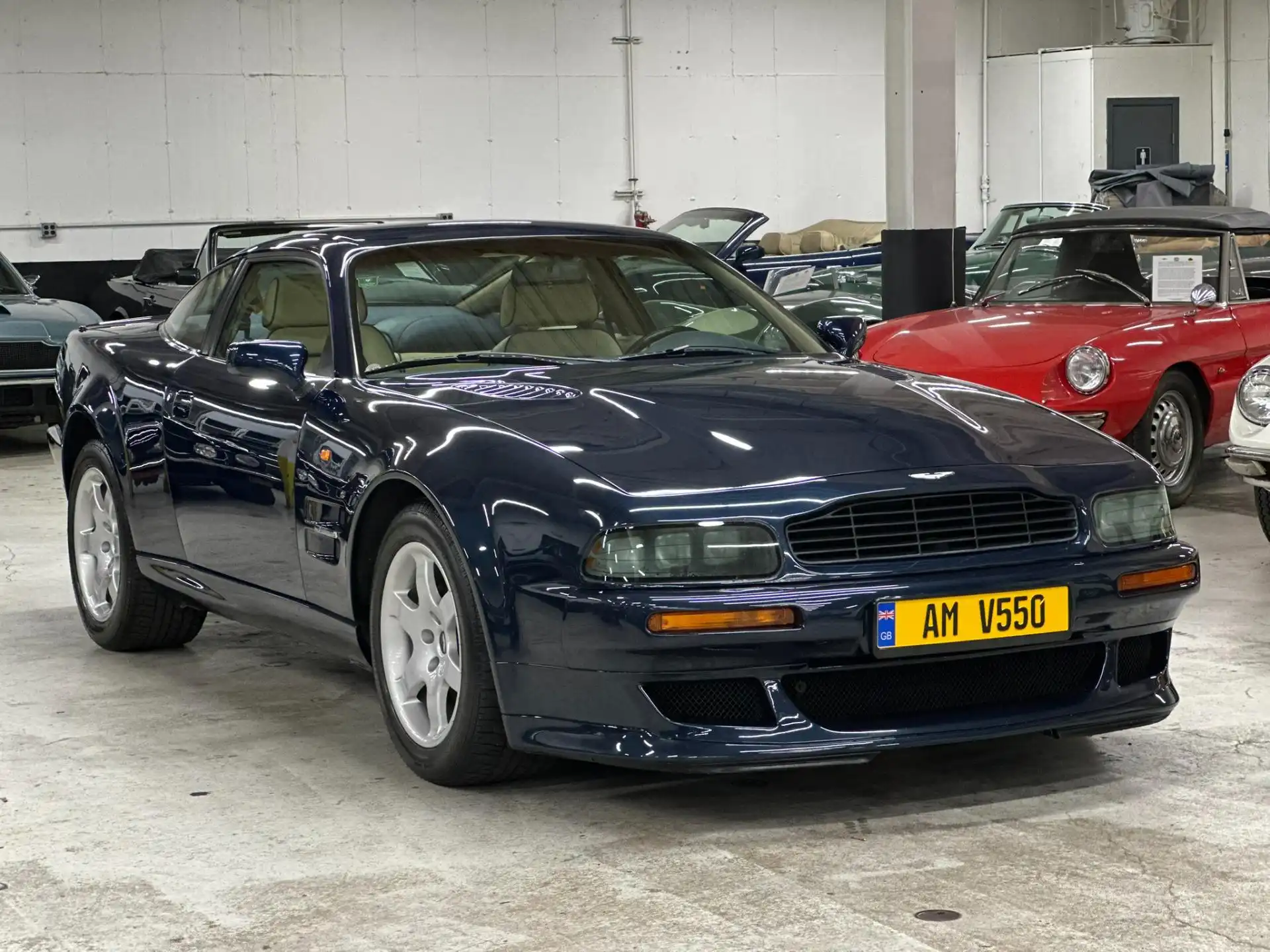 1995 Aston Martin V8 Vantage's photo