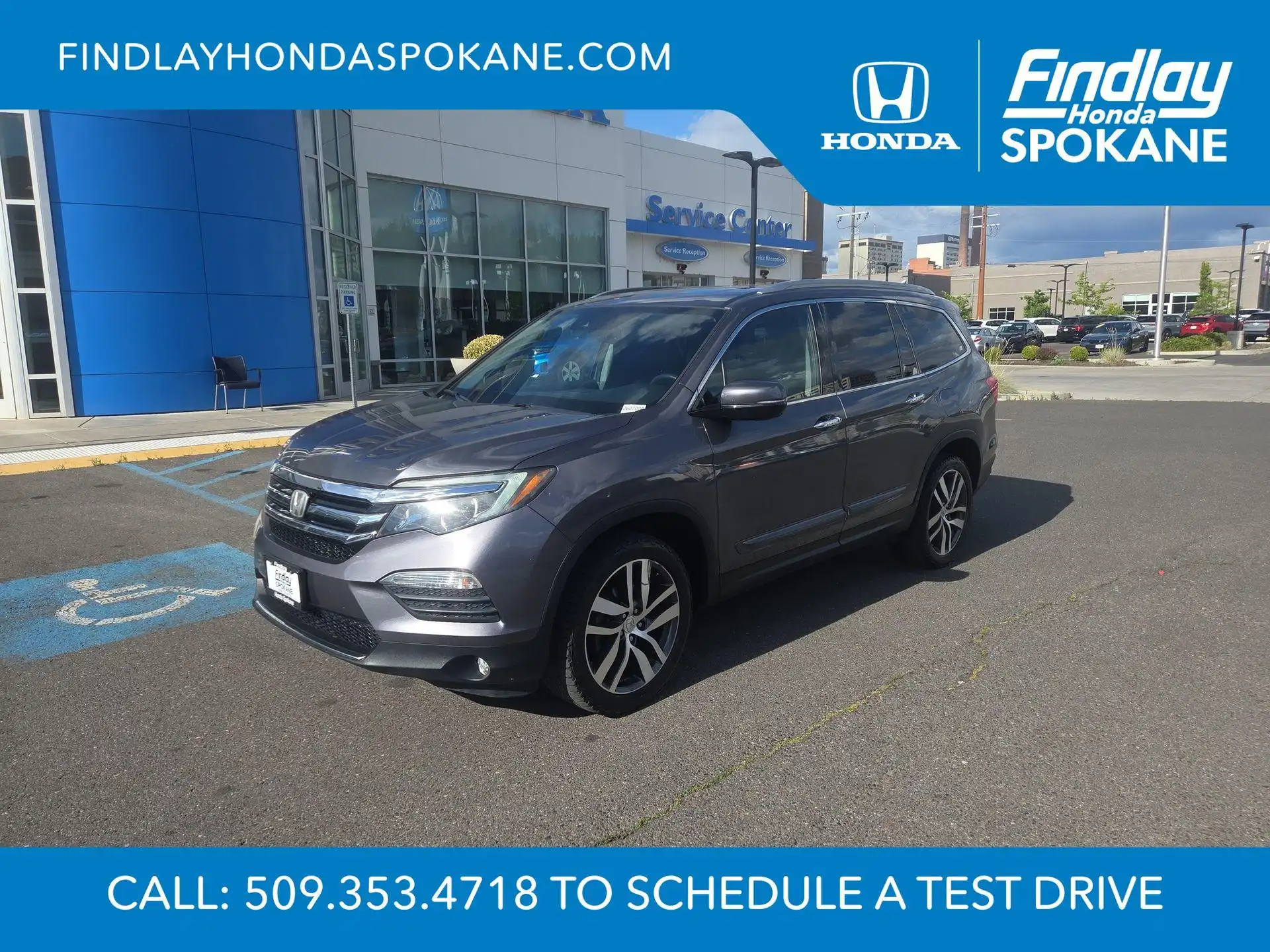 2017 Honda Pilot 4WD Elite's photo