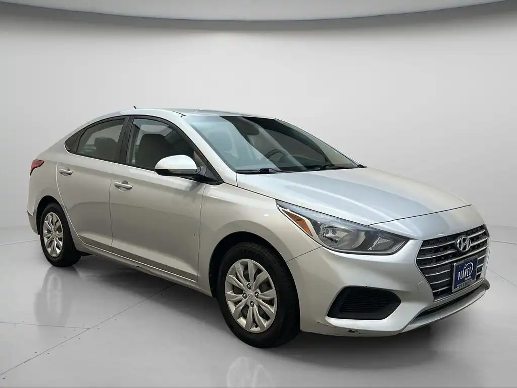 2019 Hyundai Accent SE 4-Door 6-Speed Manual's photo