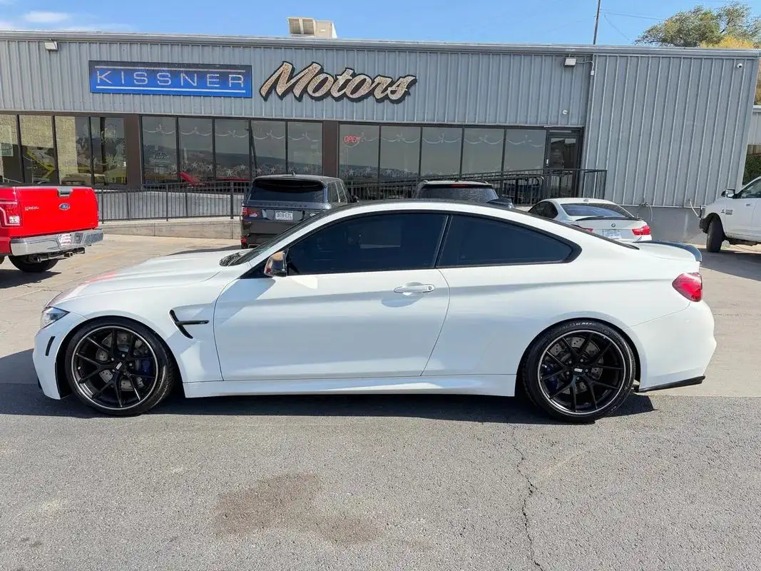 2020 BMW M4 Base's photo