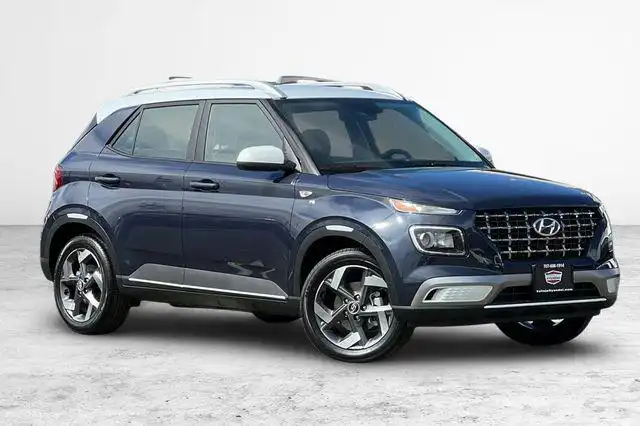2026 Hyundai Venue SEL w/ 2-Tone Roof IVT's photo