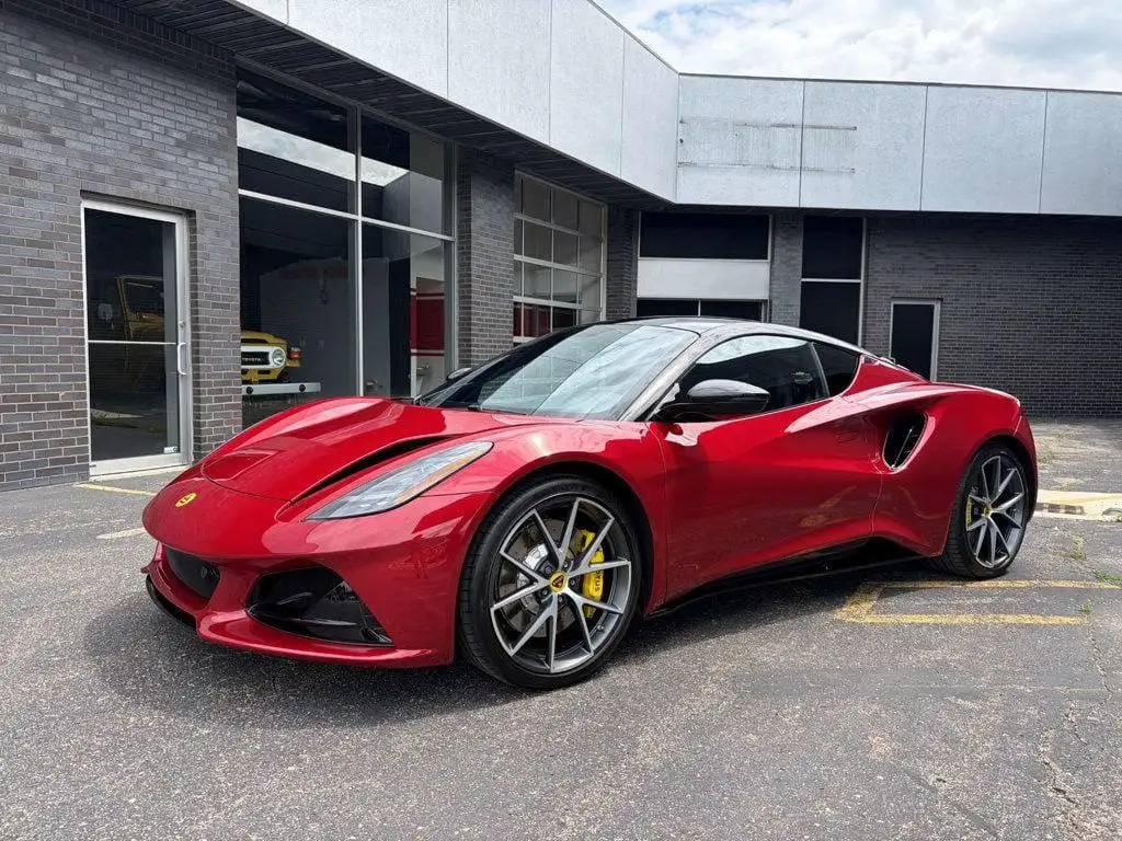 2024 Lotus Emira 3.5 V6 First Edition Auto's photo