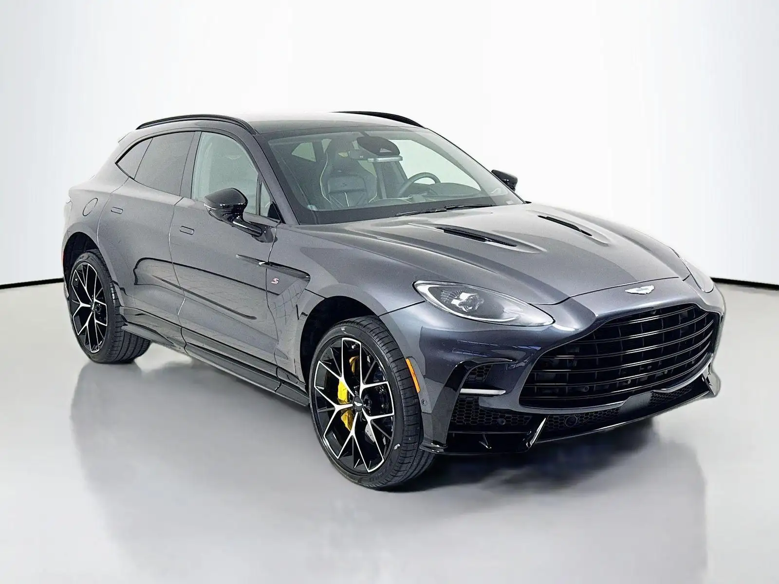 2026 Aston Martin DBX 4.0 V8 S AWD's photo