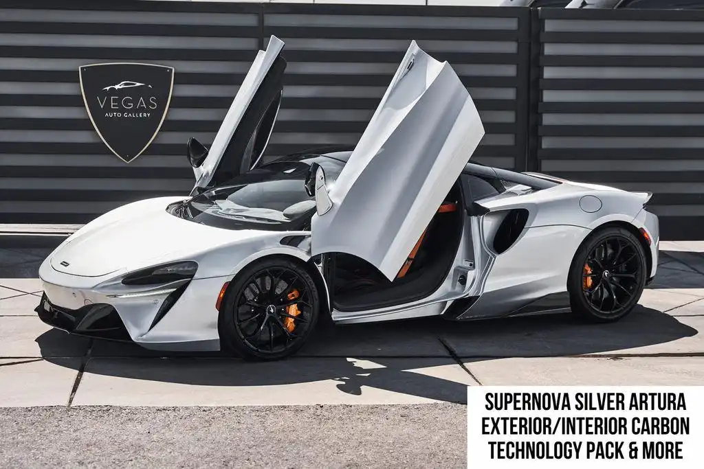 2023 McLaren Artura 3.0 Performance's photo