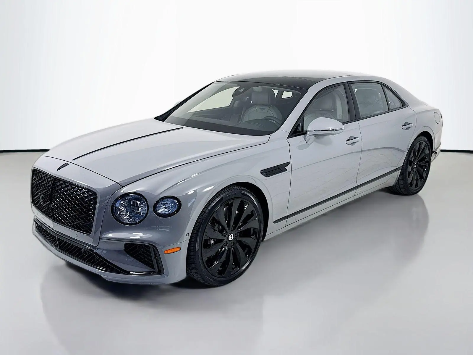 2026 Bentley Flying Spur undefined photo 3