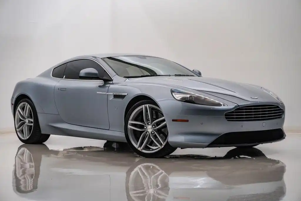 2016 Aston Martin DB9's photo
