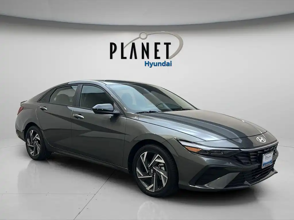 2025 Hyundai Elantra 1.6 SEL Sport's photo
