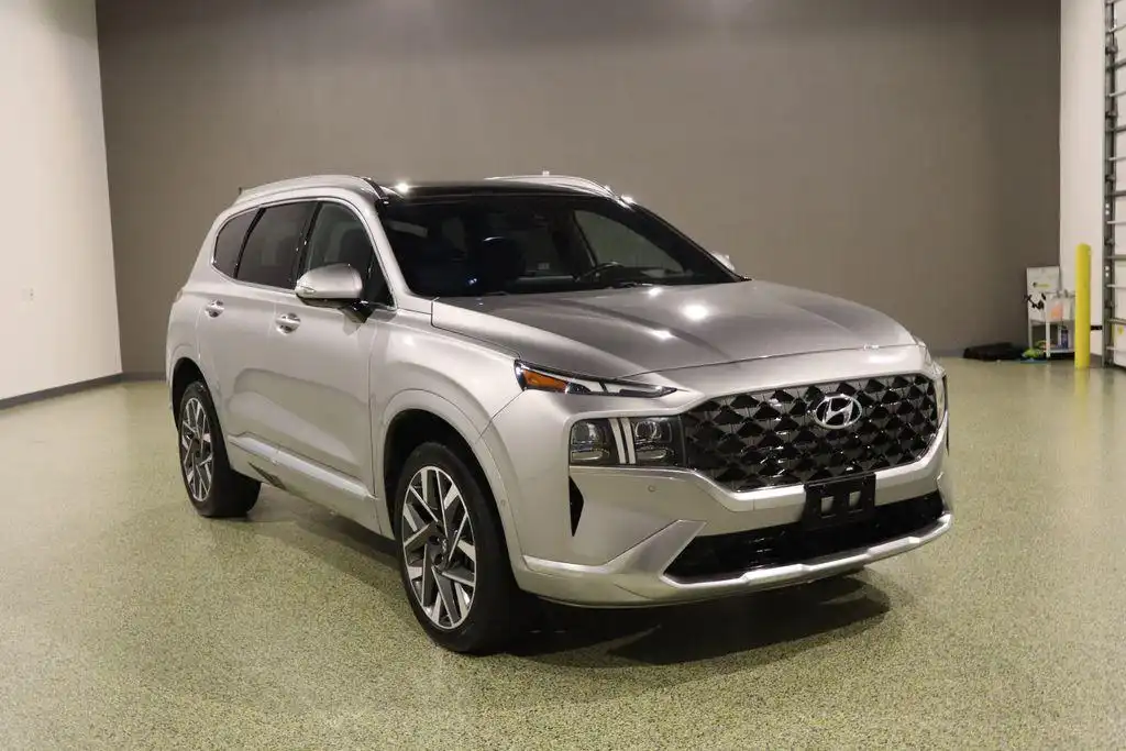 2021 Hyundai Santa Fe 2.5 Calligraphy AWD 20-Inch Wheels's photo
