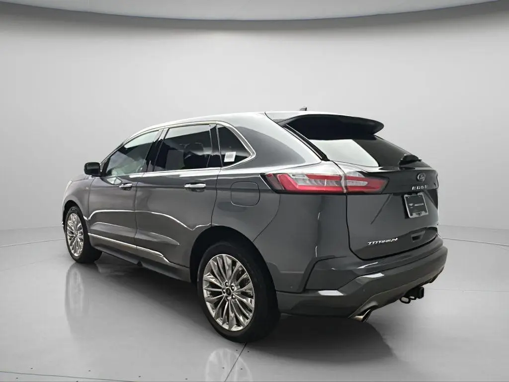 2024 Ford Edge Titanium AWD photo 4