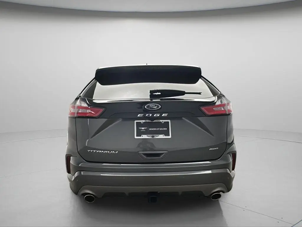 2024 Ford Edge Titanium AWD photo 5
