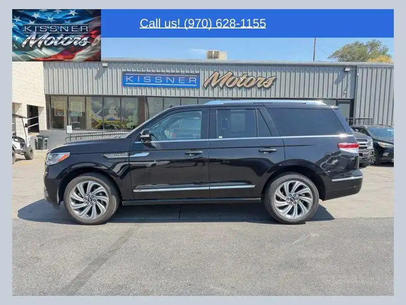 2024 Lincoln Navigator Premiere AWD's photo