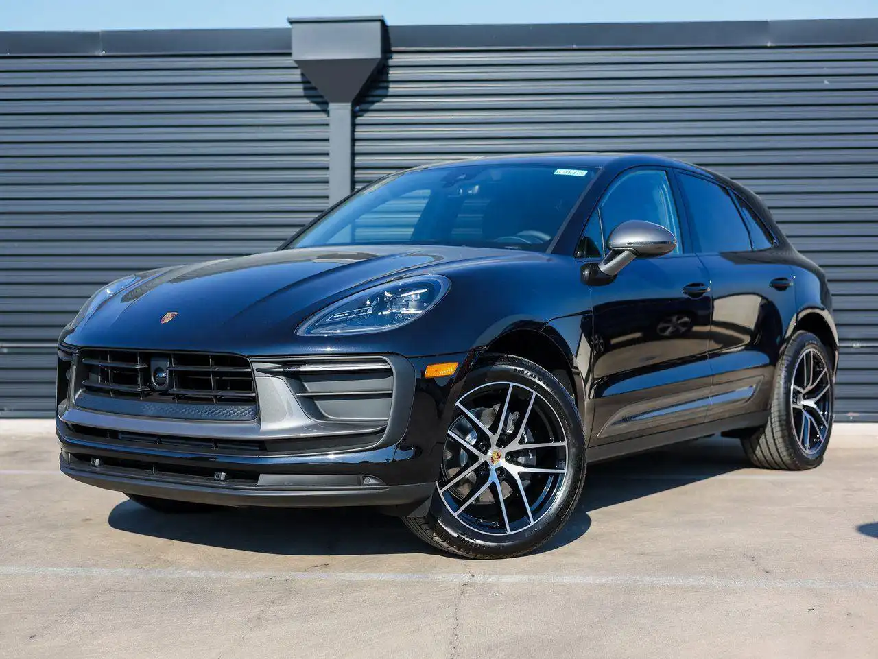 2026 Porsche Macan T's photo