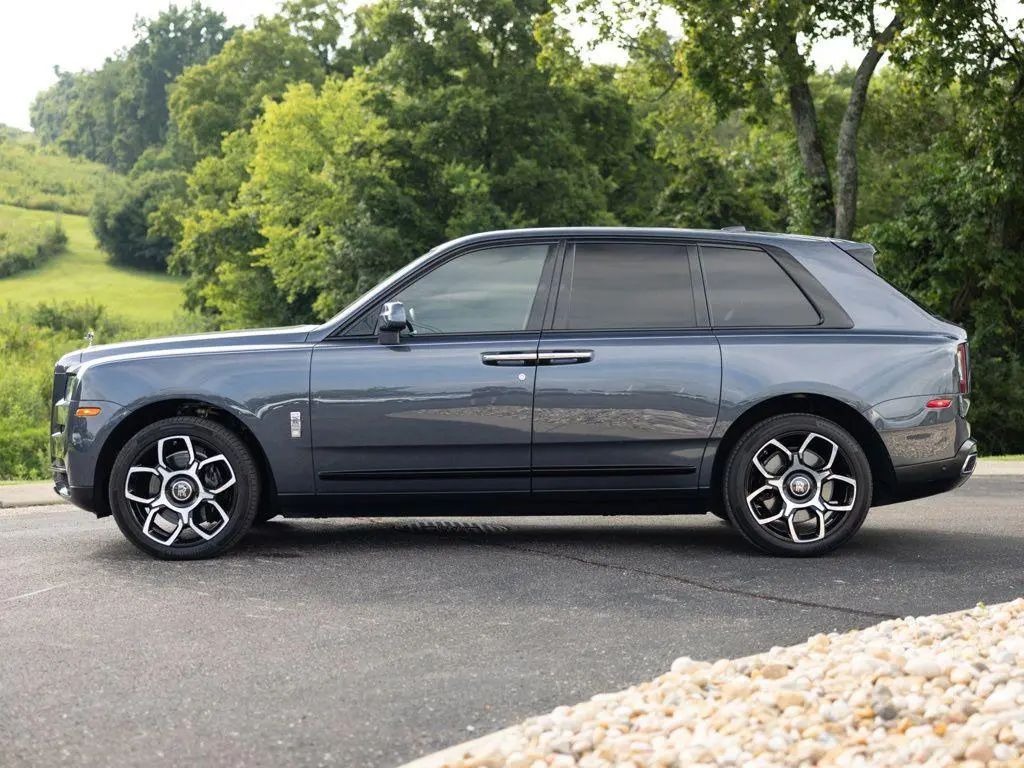 2022 Rolls-Royce Cullinan Base photo 5