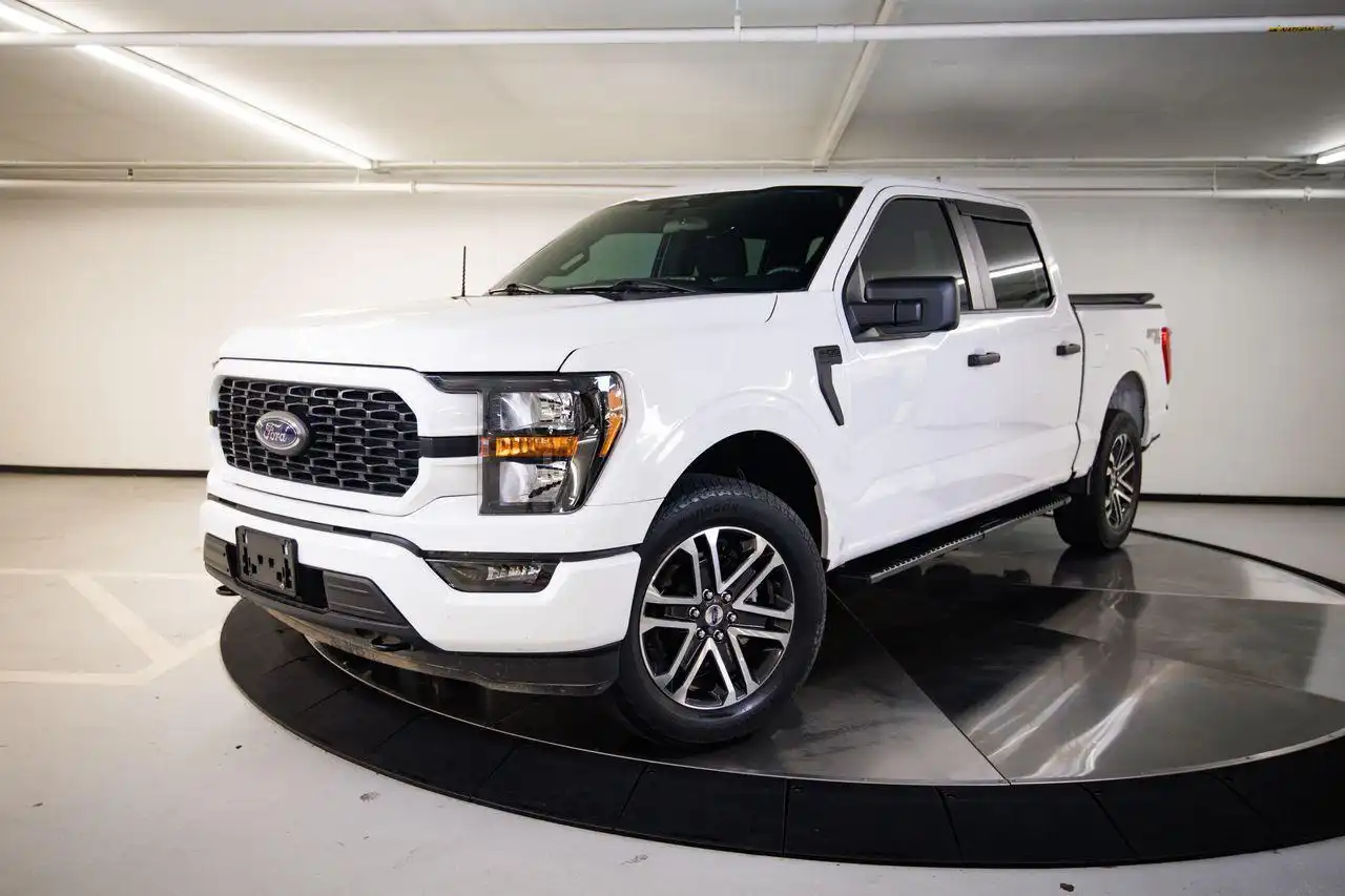 2023 Ford F-150 XL 4x4 SuperCrew 5-1/2 Box's photo