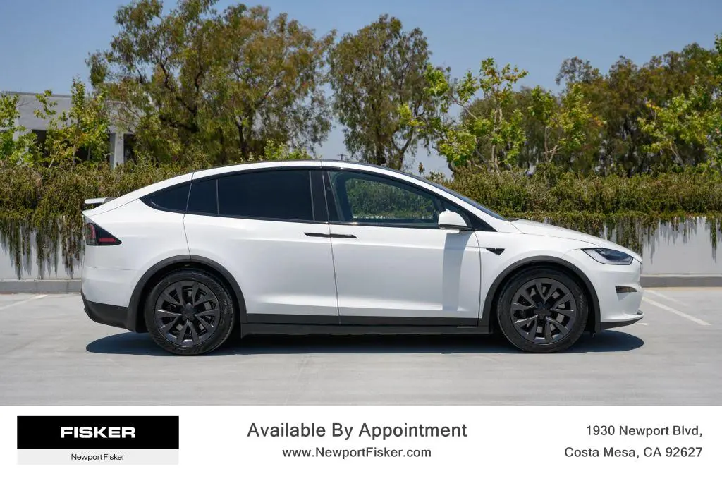 2023 Tesla Model X Long Range photo 4