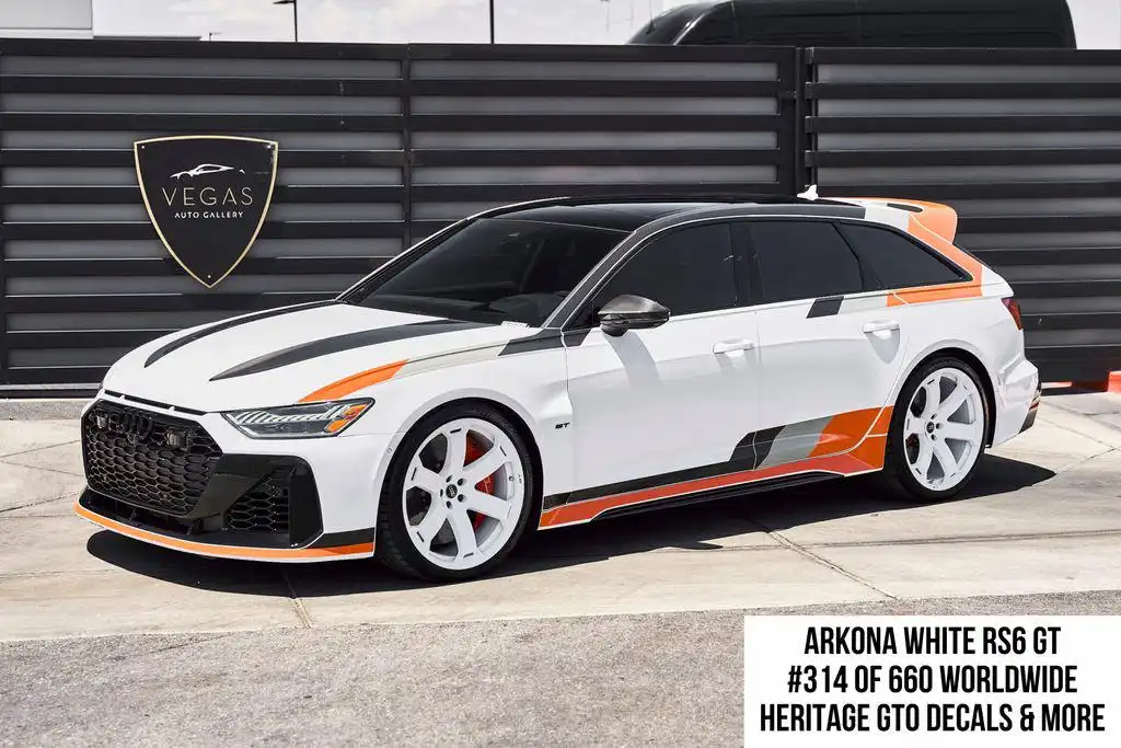 2025 Audi RS 6 Avant Performance's photo