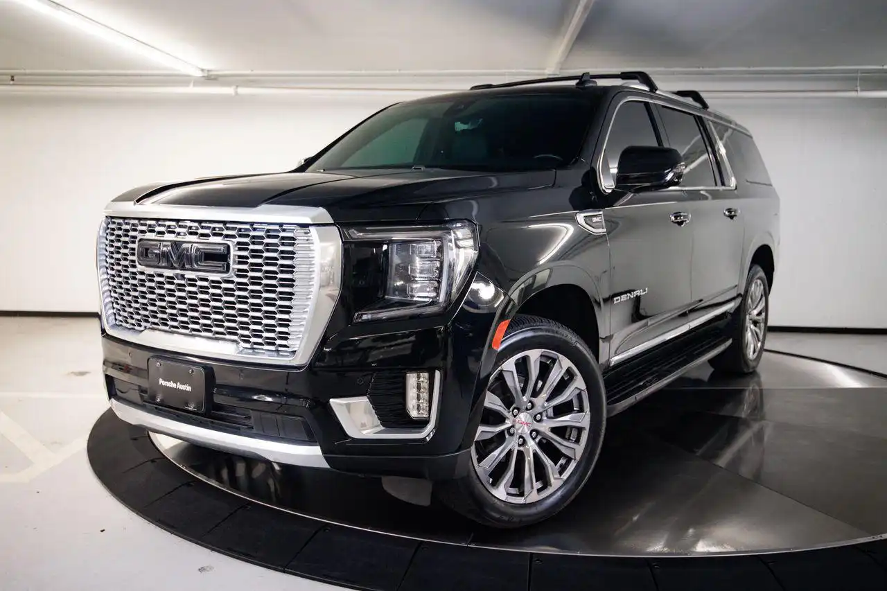 2021 GMC Yukon Denali AWD's photo