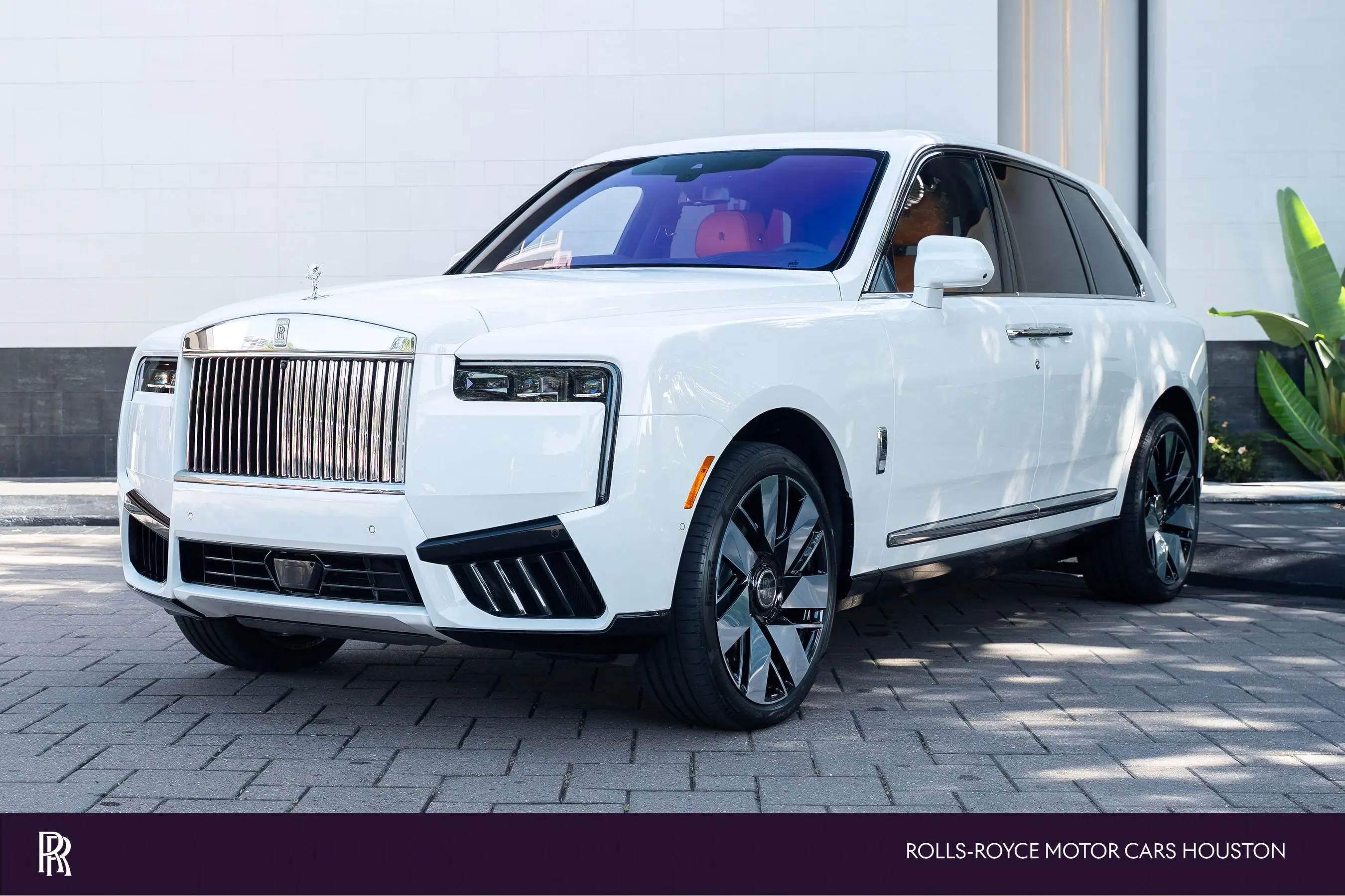 2027 Rolls-Royce Cullinan Base's photo