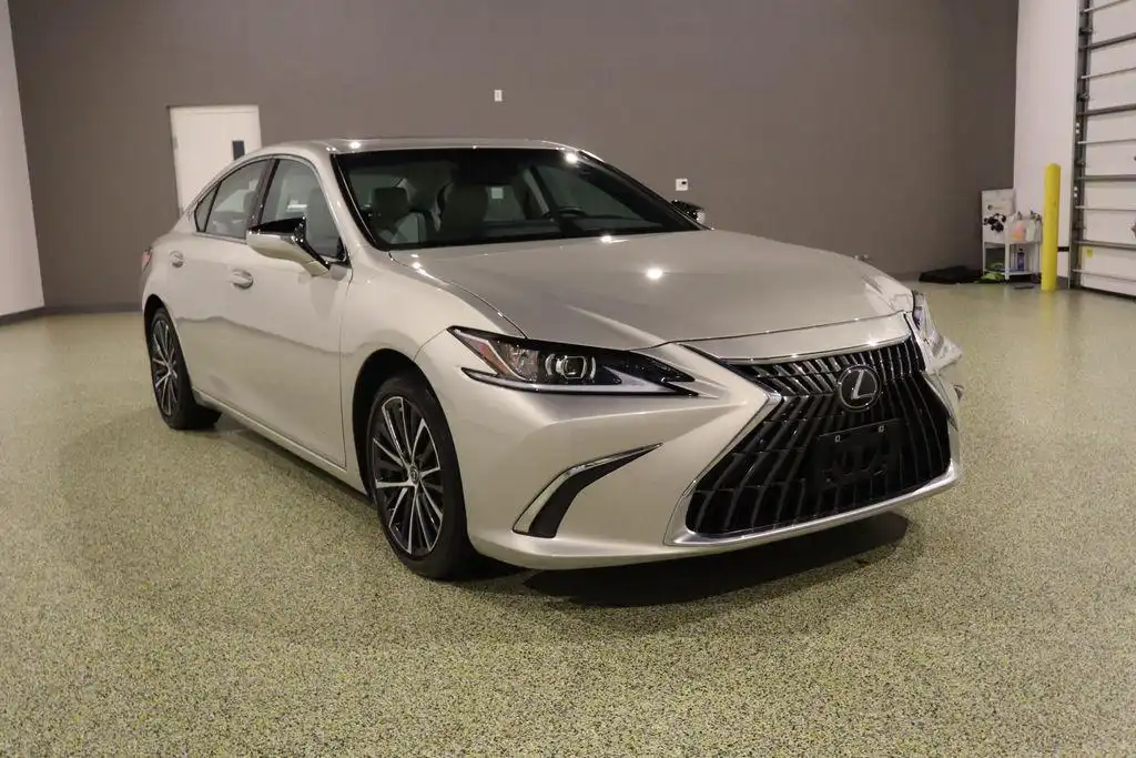 2024 Lexus ES 350 350's photo