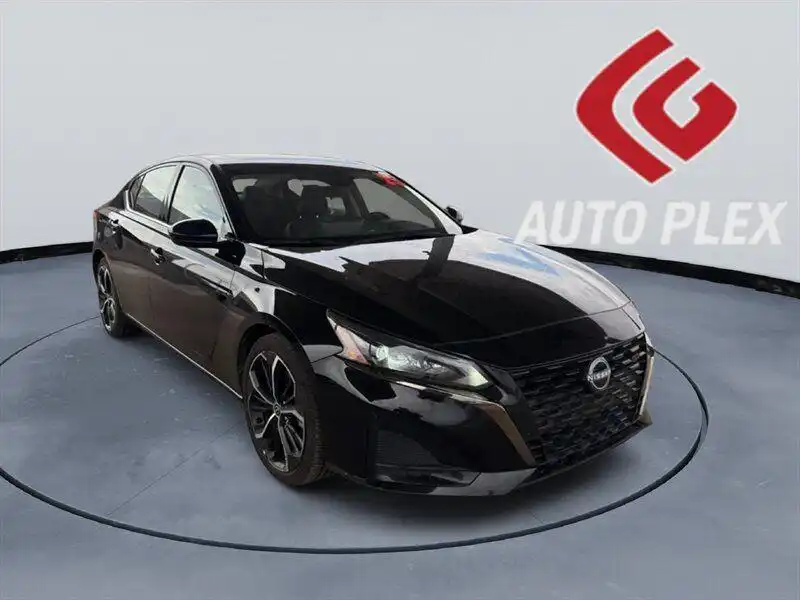 2025 Nissan Altima 2.5 SR's photo