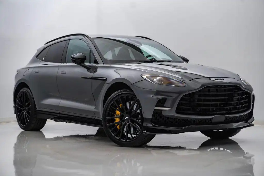 2025 Aston Martin DBX 4.0 V8 707 AWD's photo