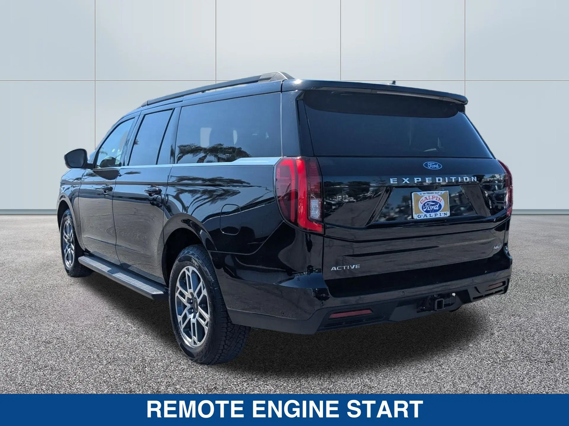 2025 Ford Expedition Active MAX photo 3