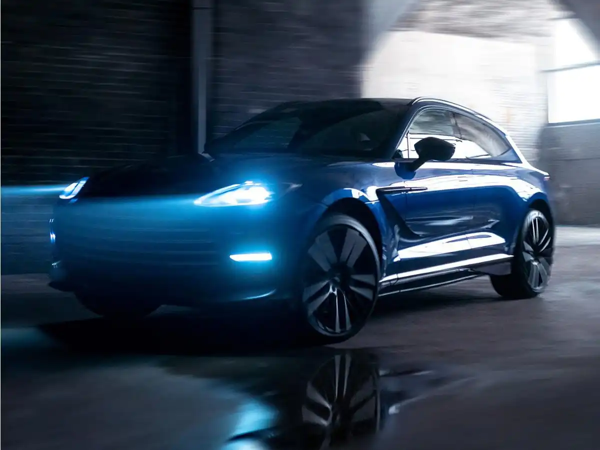 2023 Aston Martin DBX 4.0 V8 AWD's photo