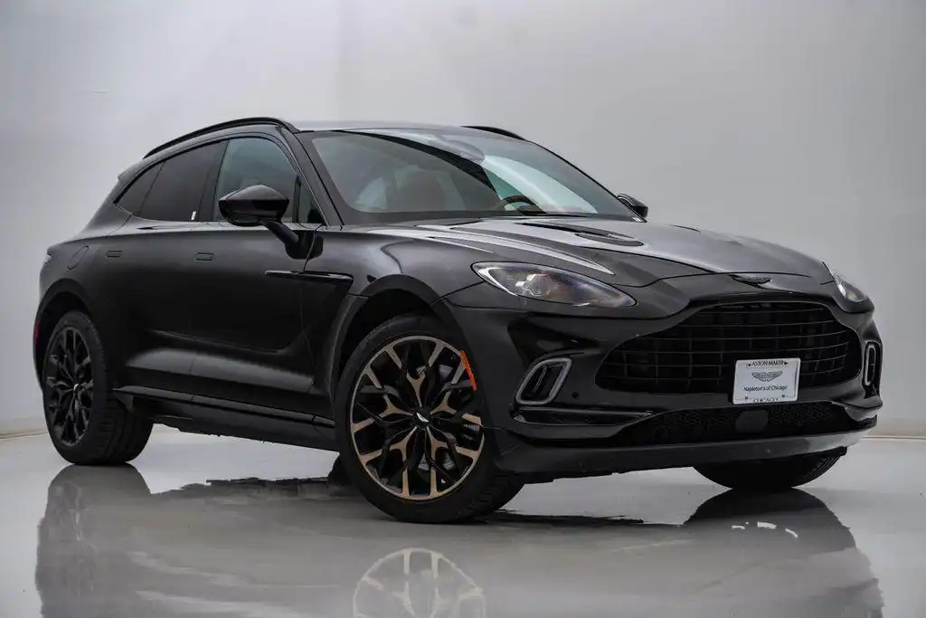 2023 Aston Martin DBX 4.0 V8 AWD's photo