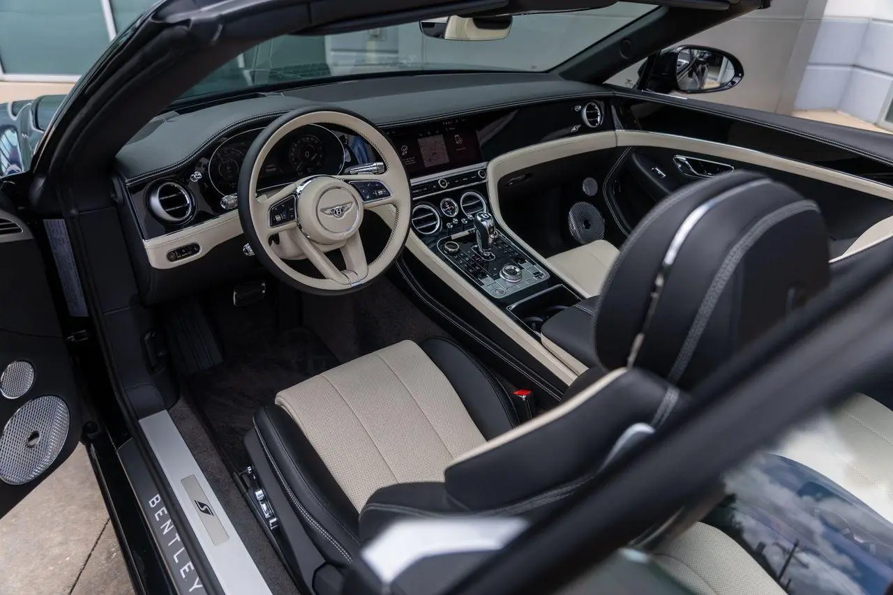 2026 Bentley Continental GT Base photo 4