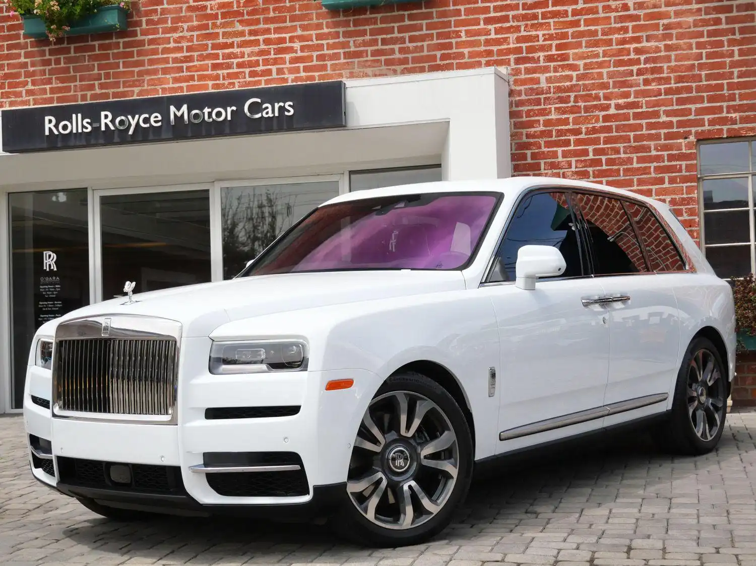 2024 Rolls-Royce Cullinan Base's photo